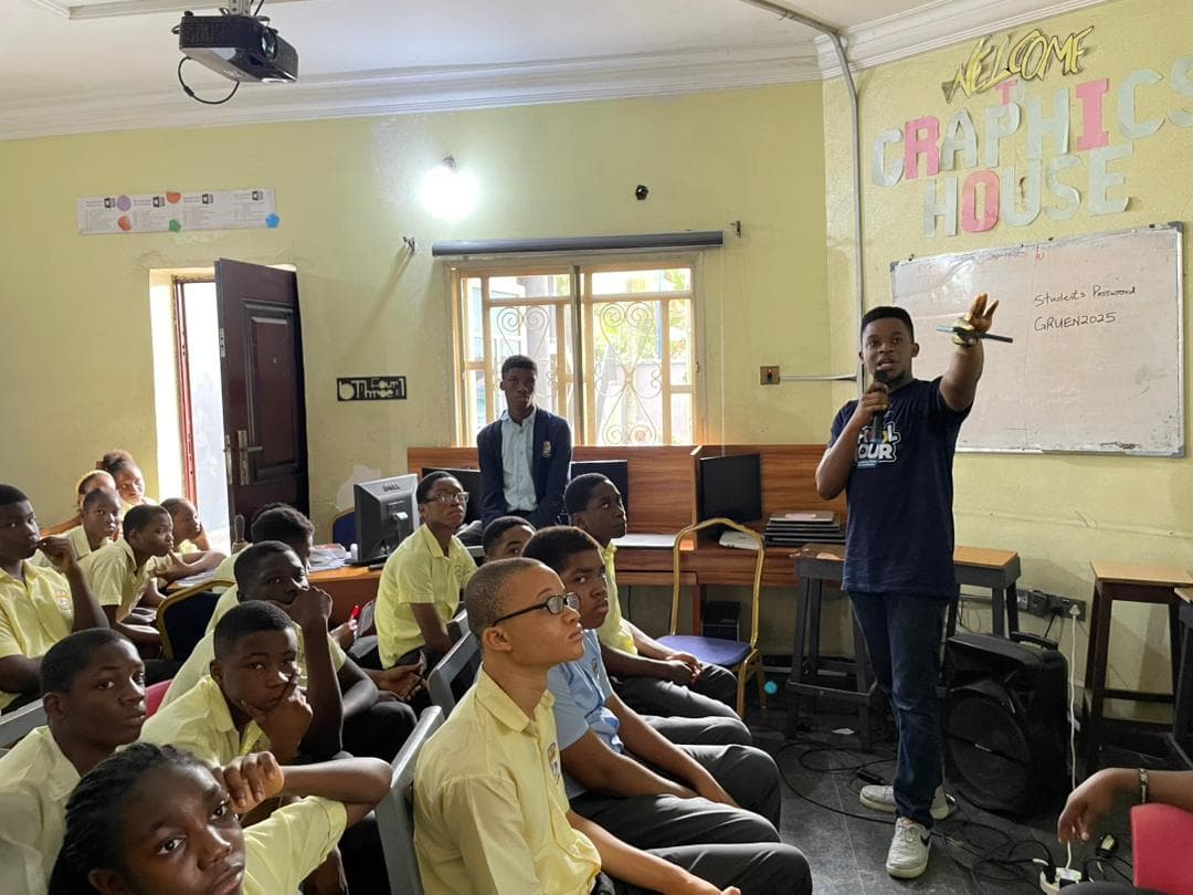 School Tour Moment 4