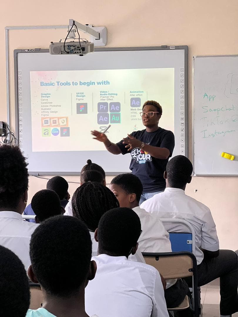 School Tour Moment 8